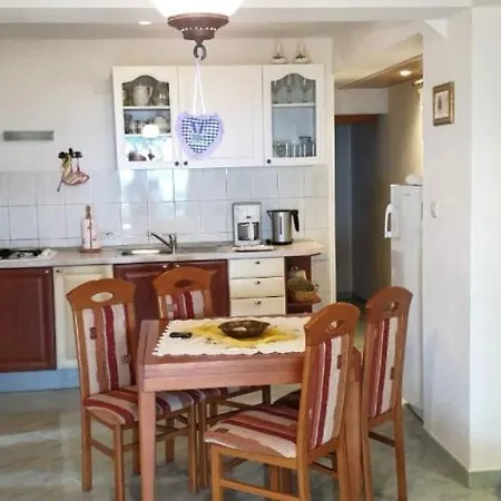 Robinson Style House