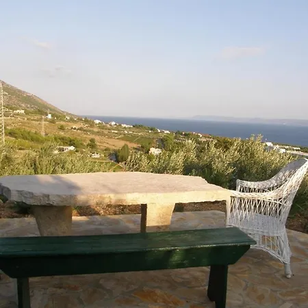 Robinson Style House Holiday home Bol