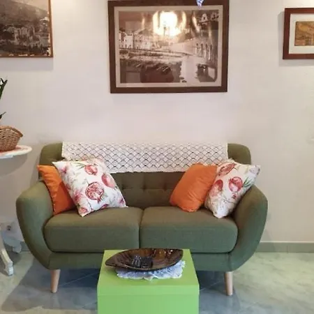 Robinson Style House * Bol